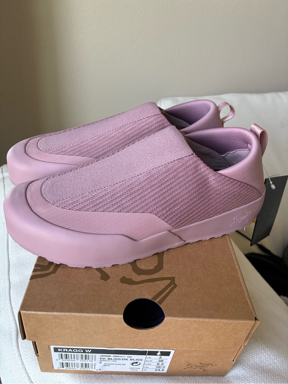 *NIB* Arc'teryx EU38 US6.5 Kragg W Climbing Shoe Slip-On - DK Bliss (Pink)